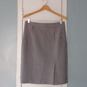 Banana Republic black and white skirt size 8